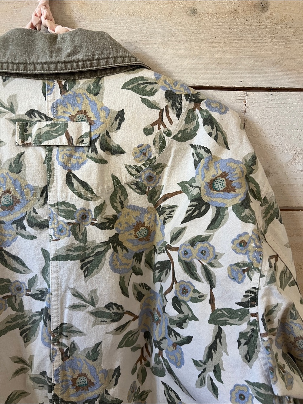 Vintage 90s Eddie Bauer Tan Blue Floral Chore Barn Field Coat Jacket Large - Picture 5 of 7